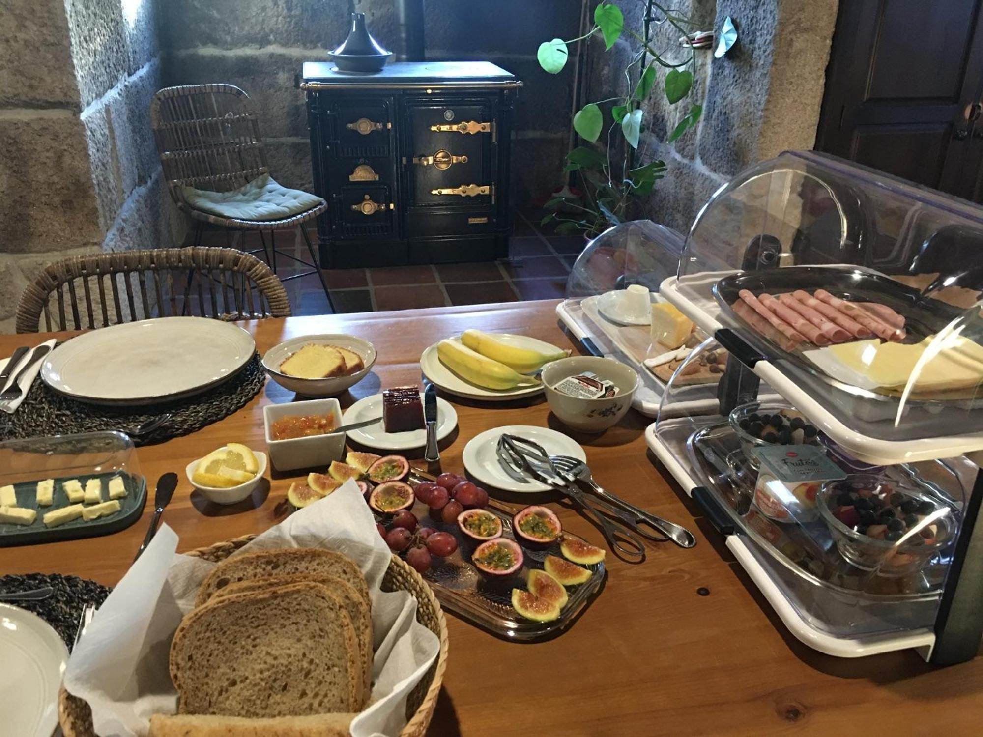 فندق Quinta De Mocamedes - Turismo De Habitacao فوزيلا المظهر الخارجي الصورة